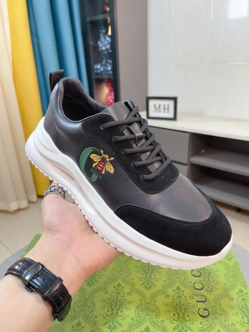 Men's shoes 💰440🌹🌹GUCCI [Gucci] New high-end brand of men's shoes, the latest fashionable casual men's shoes, trendy and versatile style, relaxed and sporty style, uppers imported from Italy, first-layer cowhide, genuine leather lining and ultra-fine workmanship. Original personalized fashionable rubber wear-resistant outsole, light and comfortable on the foot, size 38-44